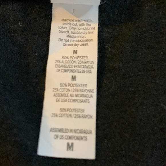 V neck t-shirt - Picture 11 of 11